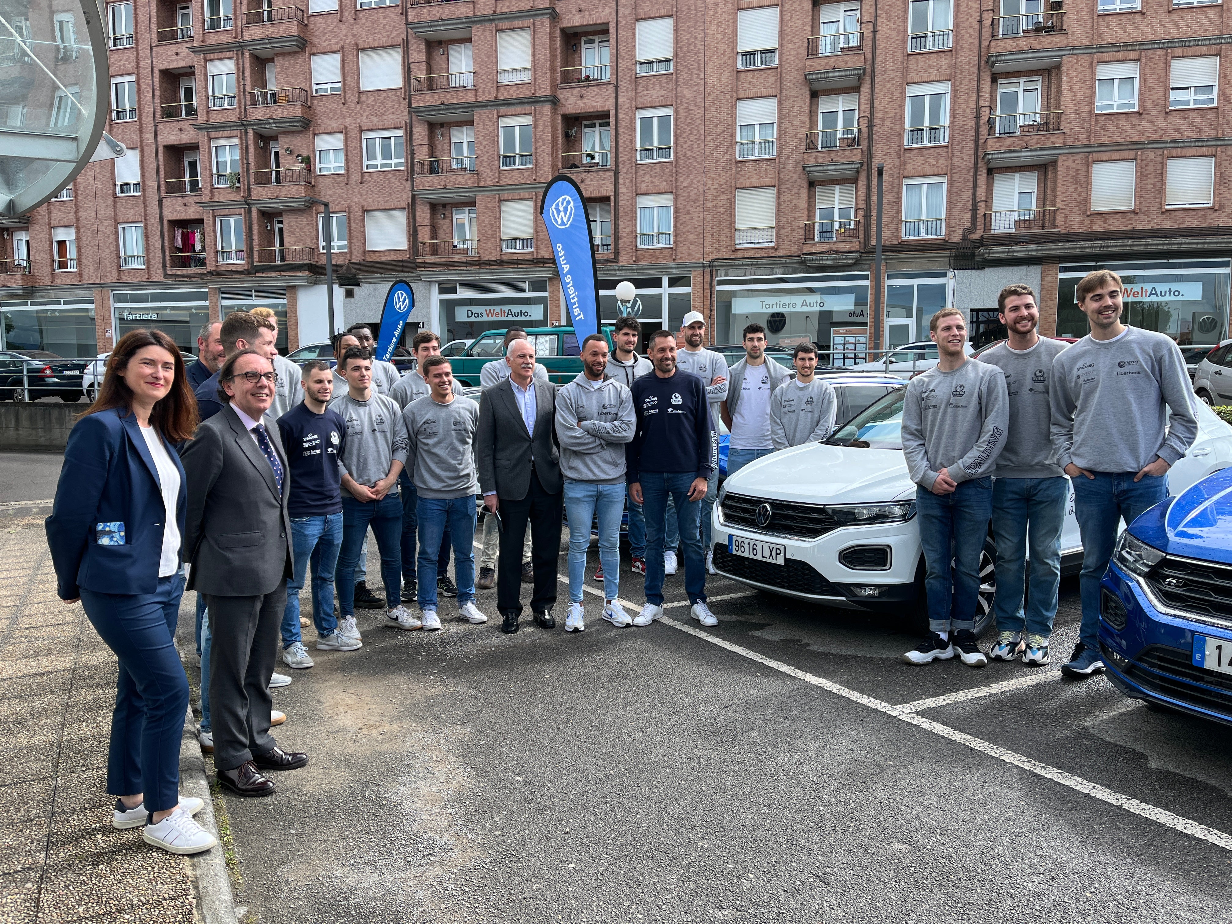 El playoff del Unicaja Banco Oviedo arranca en Palencia El playoff del Unicaja Banco Oviedo arranca en Palencia