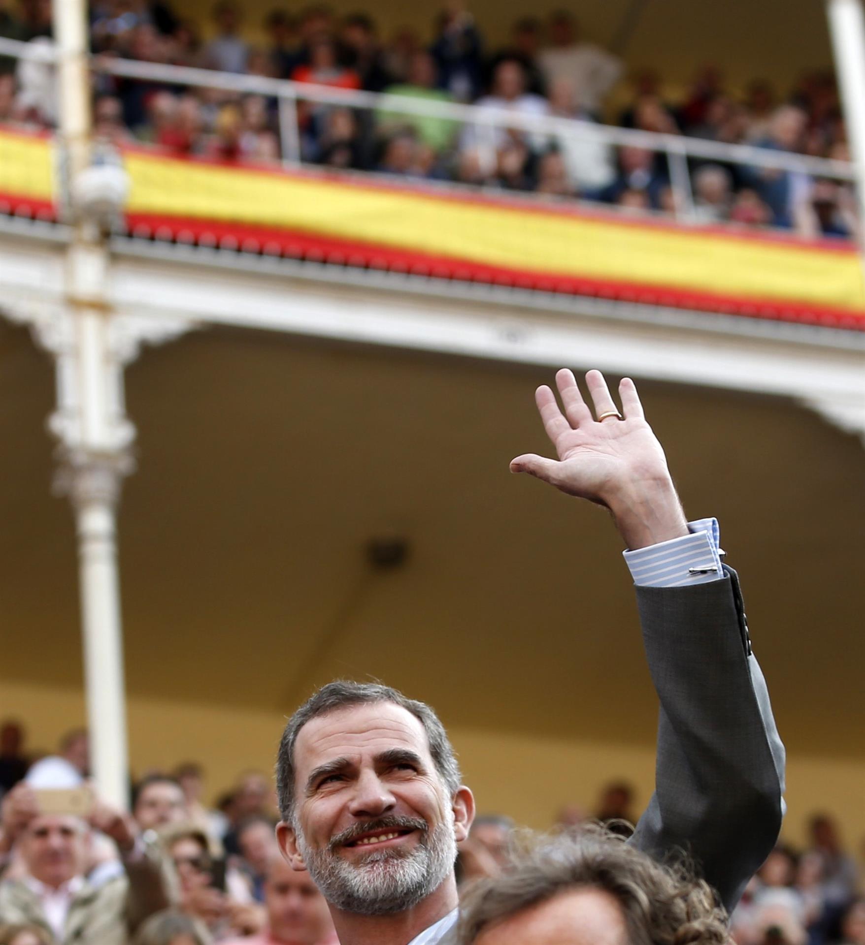 Los regalos que recibió la familia real en 2021: una espada, una pandereta y artículos promocionales del Atlético de Madrid Los regalos que recibió la familia real en 2021: una espada, una pandereta y artículos promocionales del Atlético de Madrid