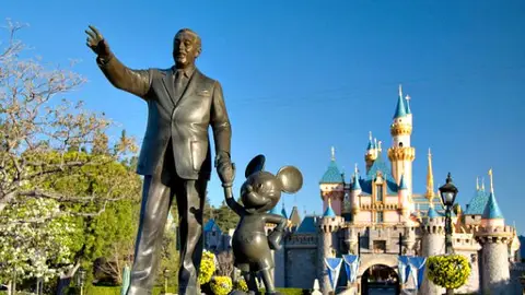 Walt Disney y Michey Mouse Walt Disney y Michey Mouse