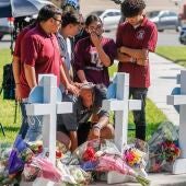 El estremecedor relato de una niña superviviente del tiroteo de Texas: "Me unté con sangre de una compañera para hacerme la muerta"
