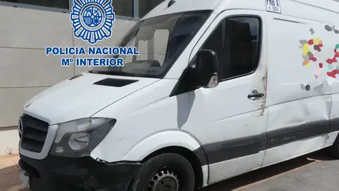 Detenido por arrollar a un guardia civil con una furgoneta robada en Castelló Detenido por arrollar a un guardia civil con una furgoneta robada en Castelló
