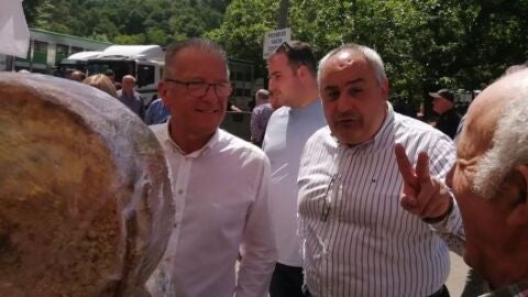 Los diputados del PP Jos&eacute; Felgueres y Javier Brea en Corao