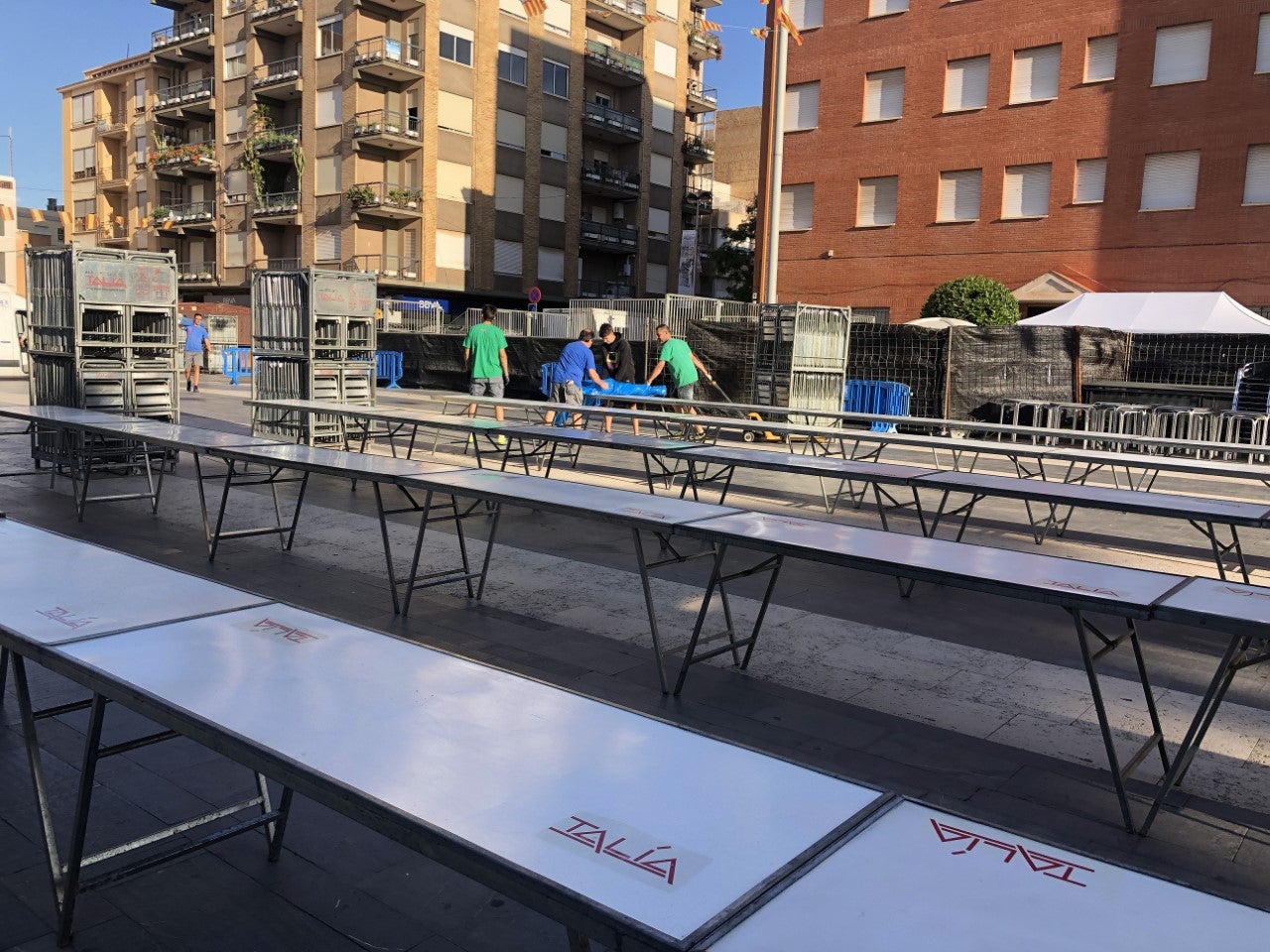 Almassora reunirá esta noche a 2.600 personas en el “pa i porta" Almassora reunirá esta noche a 2.600 personas en el “pa i porta"