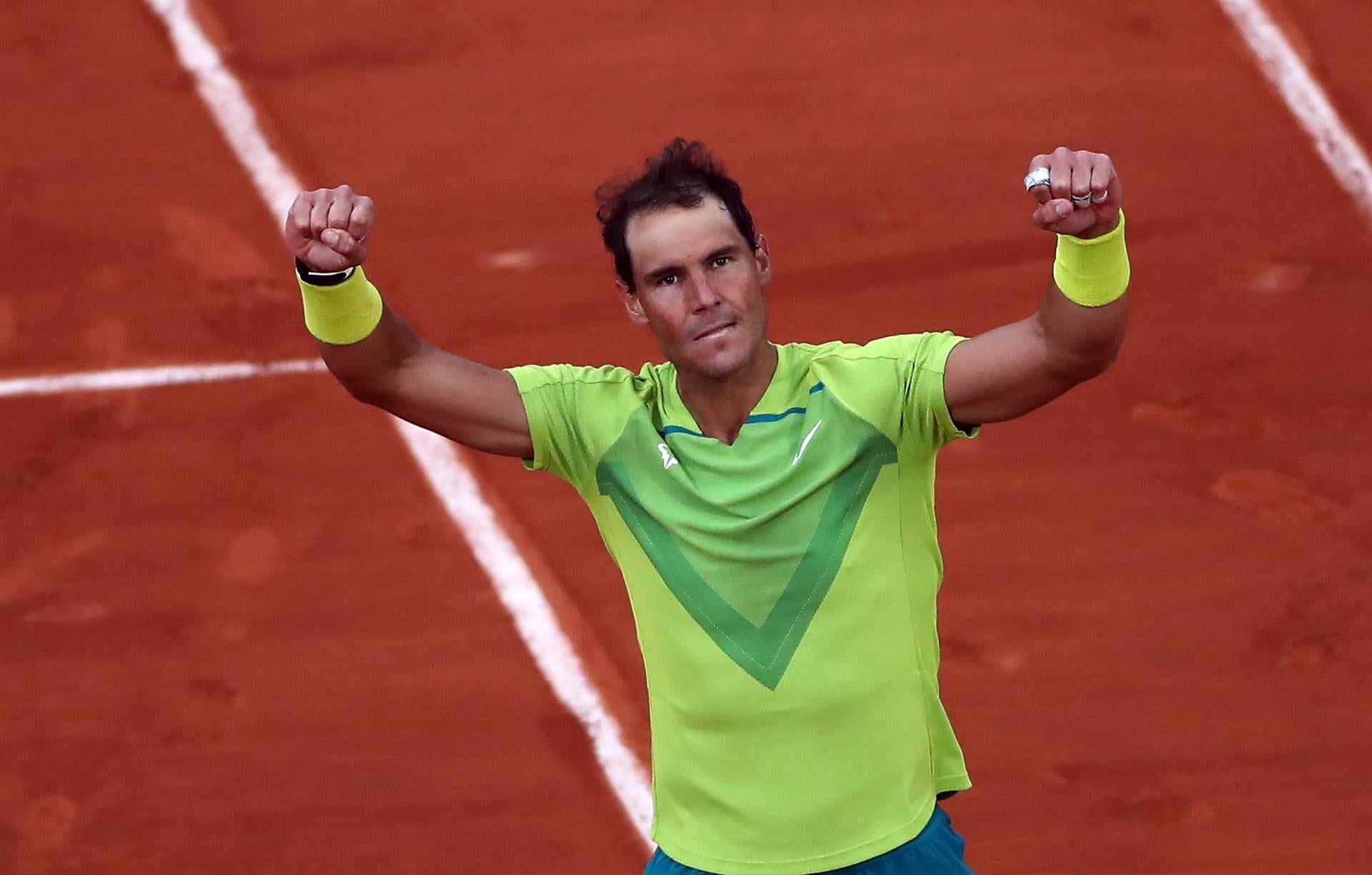 Nadal supera a Auger-Aliassime en cinco sets y se cita con Djokovic en cuartos de Roland Garros Nadal supera a Auger-Aliassime en cinco sets y se cita con Djokovic en cuartos de Roland Garros