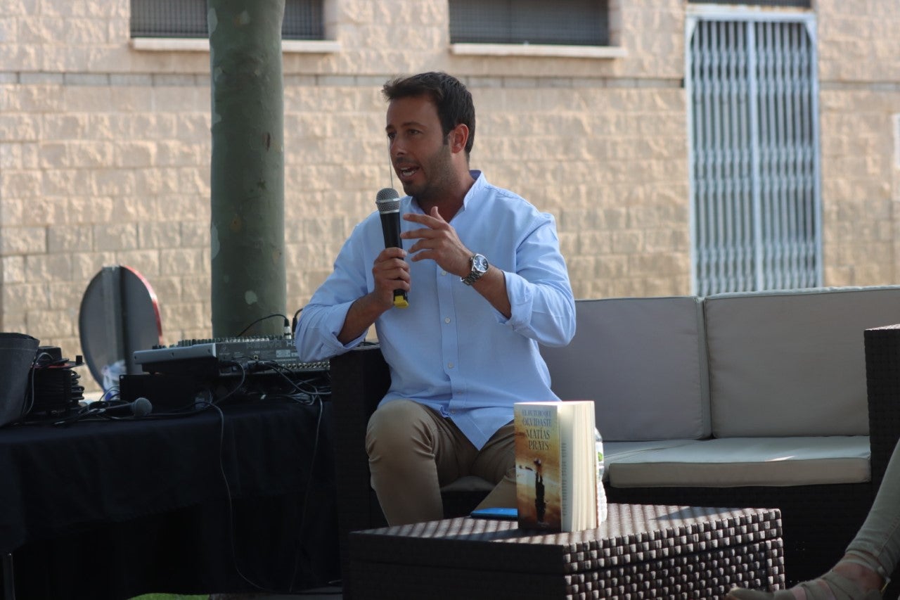 El periodista Marías Prats ha inaugurado la 37ª Fira del Llibre de Onda El periodista Marías Prats ha inaugurado la 37ª Fira del Llibre de Onda