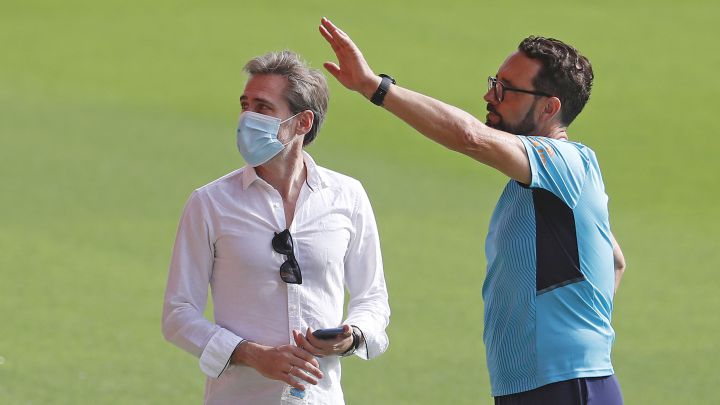El Valencia CF despide a Bordalás por telefono El Valencia CF despide a Bordalás por telefono