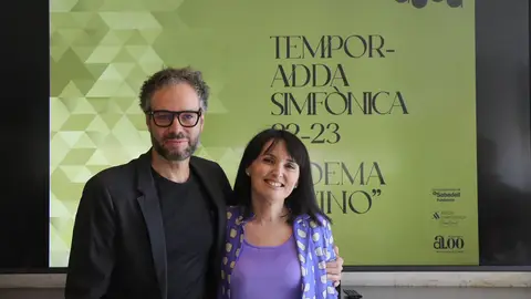 El director artístico del ADDA, Josep Vicent, y la diputada de Cultura, Julia Parra