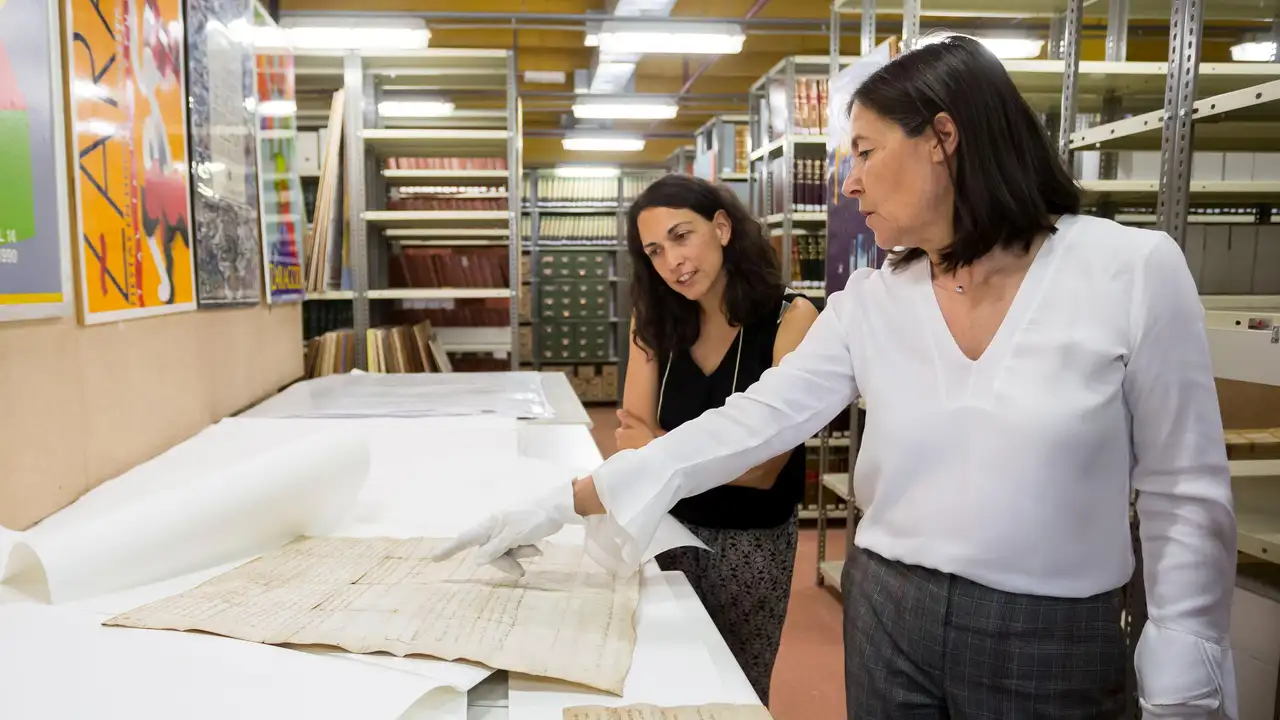 El Archivo Municipal se encuentra en el Palacio de Montemuzo desde 1994 El Archivo Municipal se encuentra en el Palacio de Montemuzo desde 1994
