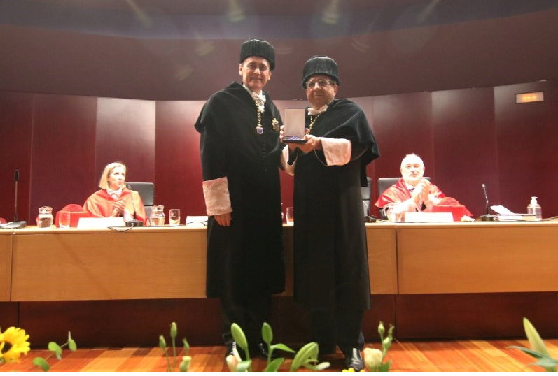La Universidad de Córdoba concede su Medalla de Oro a la Universidad de Málaga La Universidad de Córdoba concede su Medalla de Oro a la Universidad de Málaga