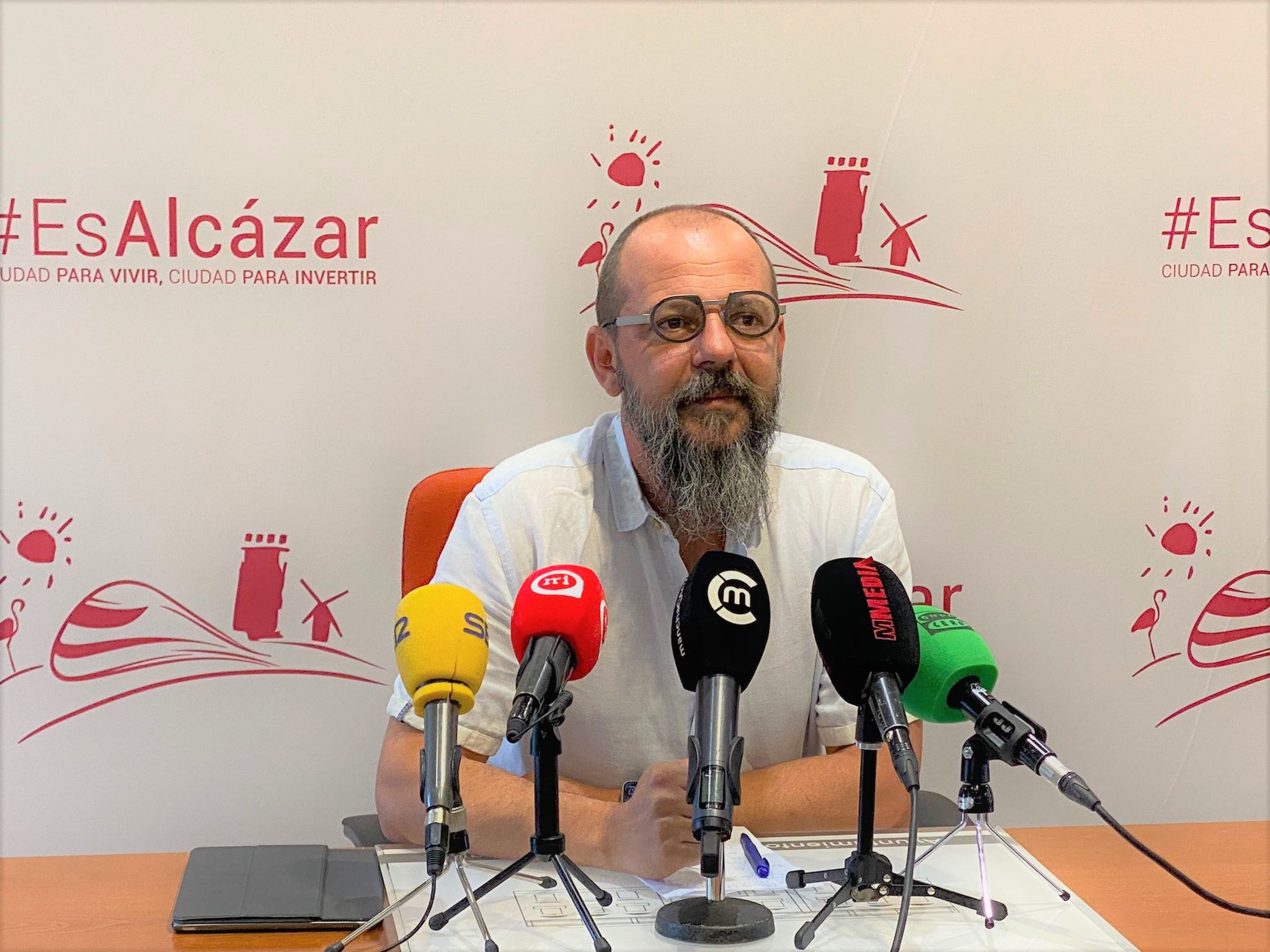 El ayuntamiento de Alcázar presenta nuevas ayudas para hacer frente al inicio del curso escolar El ayuntamiento de Alcázar presenta nuevas ayudas para hacer frente al inicio del curso escolar