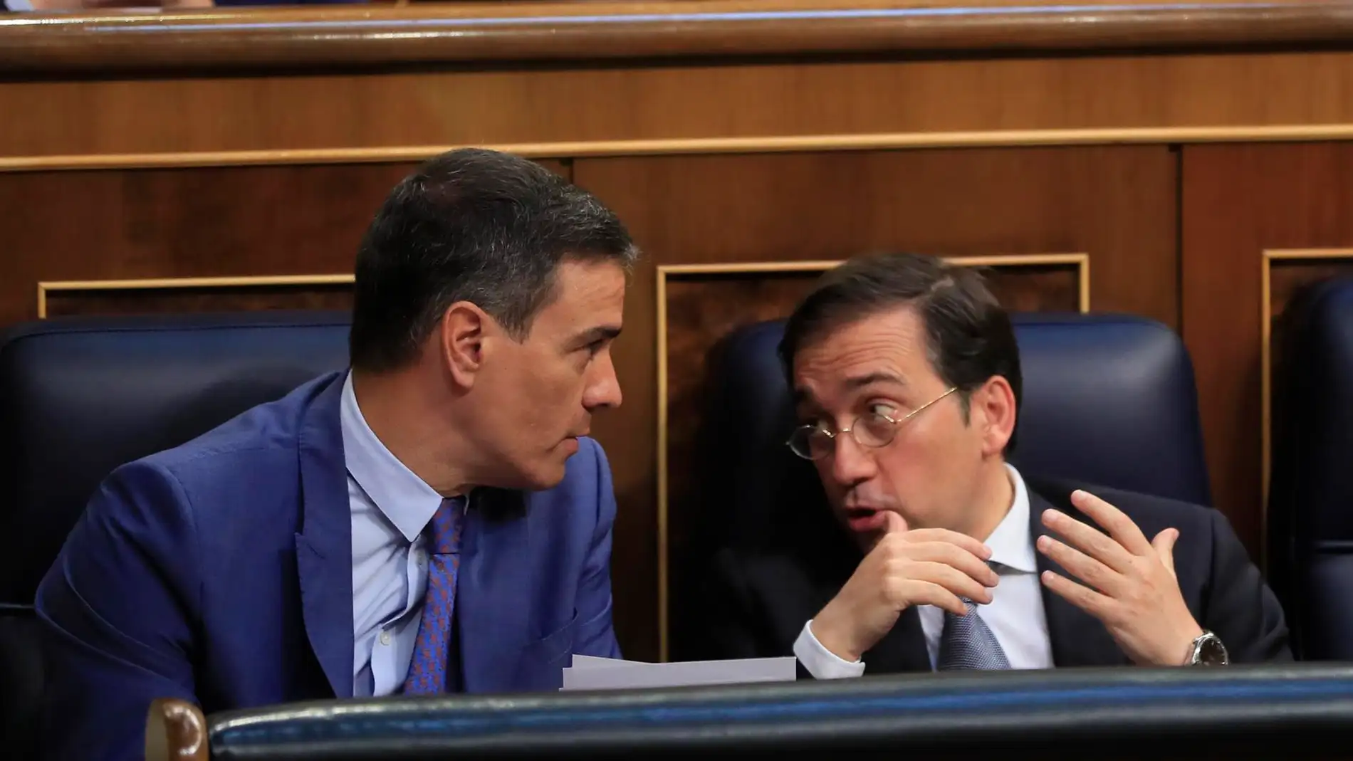Pedro Sánchez y José Manuel Albares en el Congreso de los Diputados