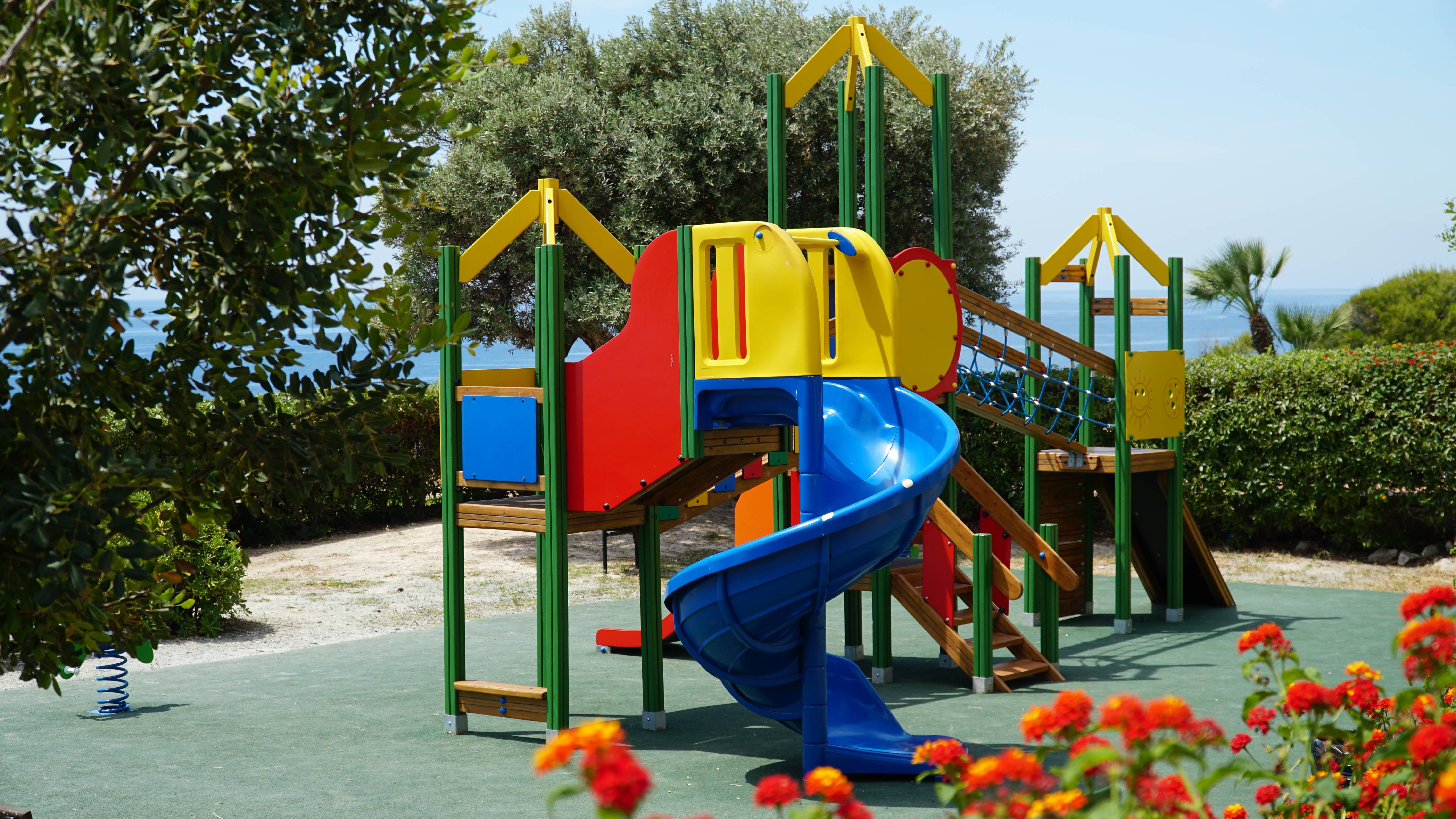 La Vila Joiosa tematiza por colores el parque de La Tellerola La Vila Joiosa tematiza por colores el parque de La Tellerola
