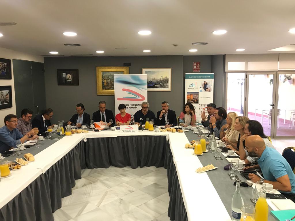 Los candidatos analizan las conexiones ferroviarias de la provincia Los candidatos analizan las conexiones ferroviarias de la provincia