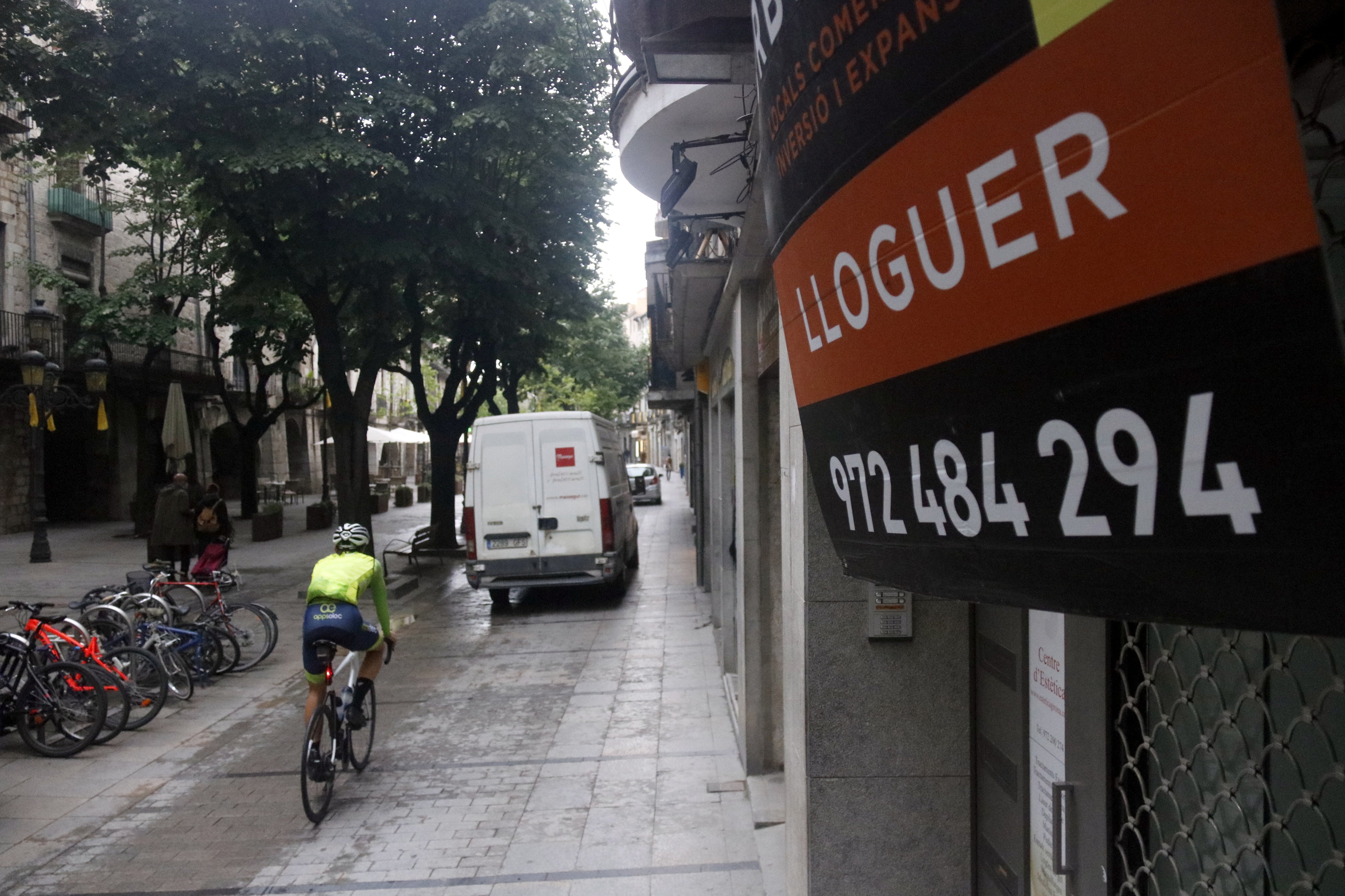 Els joves que no accedeixin al bo per pagar el lloguer podran optar a la convocatòria ordinària de la Generalitat Els joves que no accedeixin al bo per pagar el lloguer podran optar a la convocatòria ordinària de la Generalitat