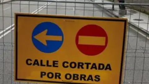 La calle Parras de Cáceres permanecerá cortada al tráfico durante varias horas mañana jueves y el viernes