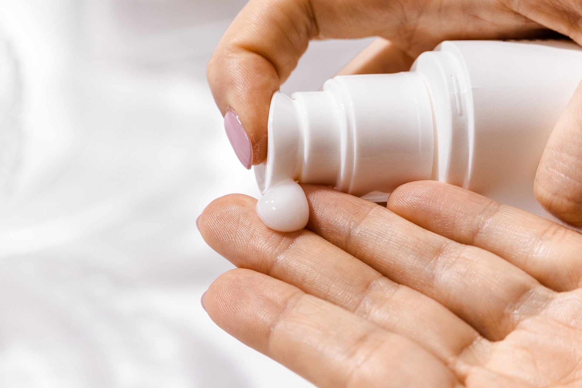 Por qué no confiar en una crema solar muy barata: las claves para elegir el producto adecuado Por qué no confiar en una crema solar muy barata: las claves para elegir el producto adecuado
