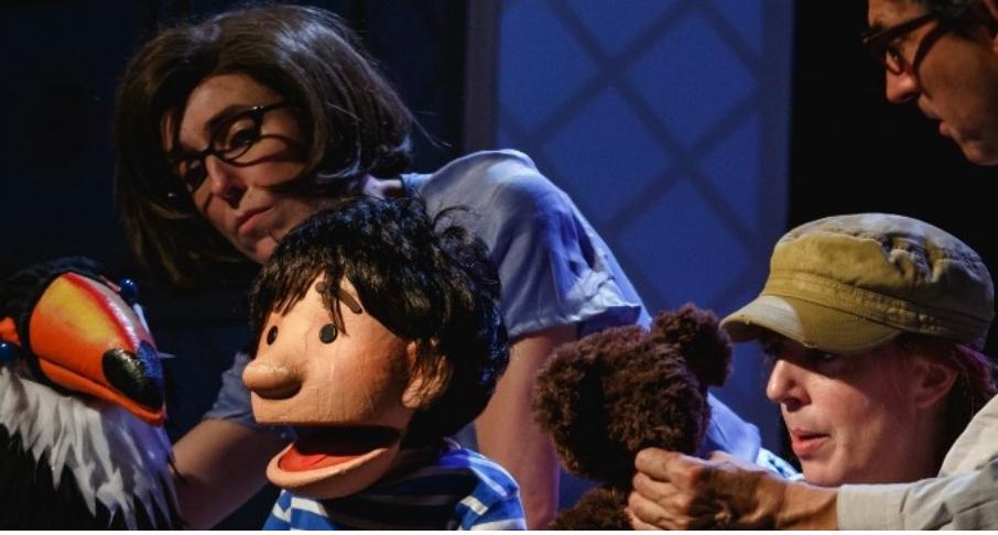 Teatro Paraíso presenta en el Centro Social de la Vila "Úniko" Teatro Paraíso presenta en el Centro Social de la Vila "Úniko"