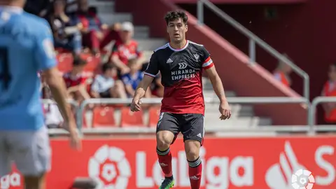 Víctor Meseguer en un partido con el CD Mirandés Víctor Meseguer en un partido con el CD Mirandés