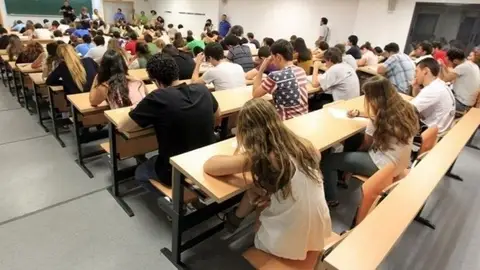 Alumnos durante la prueba de la EvAU