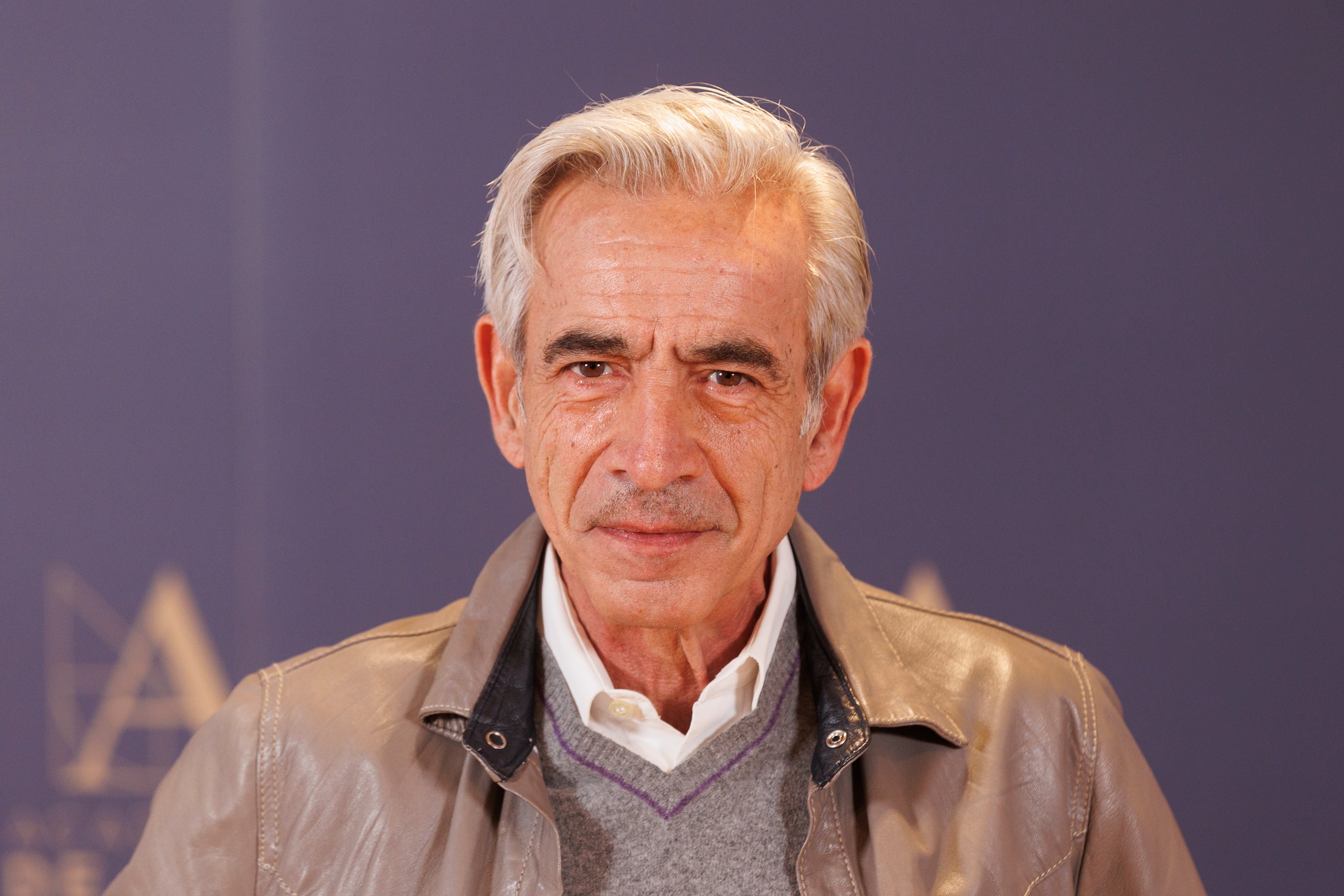 Imanol Arias estalla contra RTVE y el PSOE: "Por favor, no quiero volver. Que me liberen ya" Imanol Arias estalla contra RTVE y el PSOE: "Por favor, no quiero volver. Que me liberen ya"