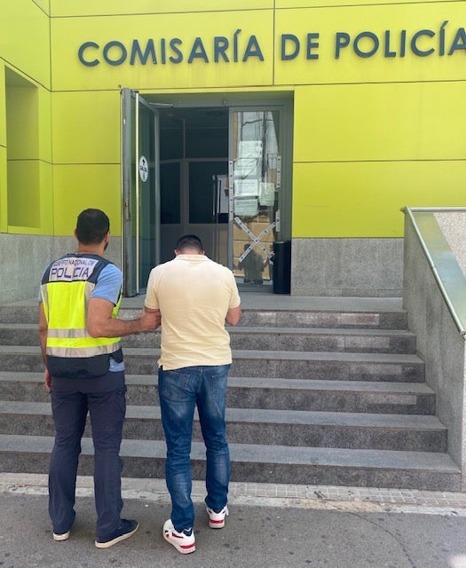 La Policía Nacional detiene a 18 personas en una operación para acabar con la explotación laboral en el sector agrícola La Policía Nacional detiene a 18 personas en una operación para acabar con la explotación laboral en el sector agrícola