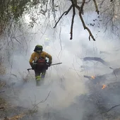 Los efectivos siguen trabajando en el incendio de Pujerra Los efectivos siguen trabajando en el incendio de Pujerra
