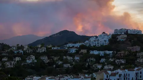 Incendio en la Sierra Bermeja de Málaga: incesante trabajo para estabilizar el fuego, que ya afecta a más de 2.150 hectáreas