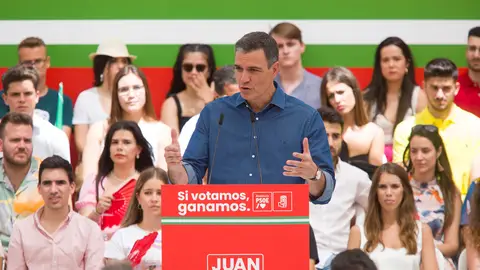 Pedro Sánchez acusa al Partido Popular de apoyar &quot;la presión&quot; de Argelia a España