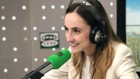 Isabel Lobo en el estudio de Por fin no es lunes de Onda Cero