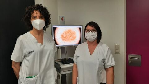 De izquierda a derecho: Carmen Berenguer y Teresa Signes