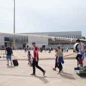 El Aeropuerto de Castellón activa las rutas de Londres-Luton y Katowice esta semana 