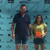 Charo Esquiva, del Club de Tenis Torrevieja, se alza campeona sin ceder ni un set en La Nucía Charo Esquiva, del Club de Tenis Torrevieja, se alza campeona sin ceder ni un set en La Nucía