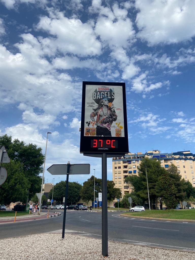 Sanidad activa la alerta por calor extremo en varias comarcas de la Comunitat Valenciana Sanidad activa la alerta por calor extremo en varias comarcas de la Comunitat Valenciana
