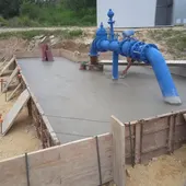 Uno de los pozos de agua que funciona y suministra agua a Arcos de la Frontera Uno de los pozos de agua que funciona y suministra agua a Arcos de la Frontera