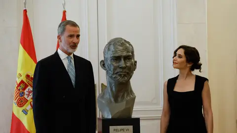 Así es la nueva escultura del rey Felipe VI que estará en la sede de la Comunidad de Madrid
