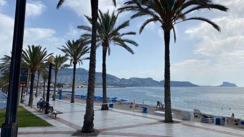 paseo albir l'alfas del pi poco nuboso