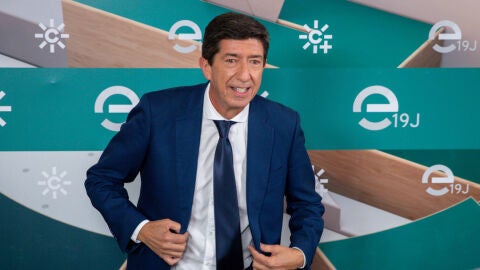El candidato de Ciudadanos a la presidencia de la Junta de Andaluc&iacute;a, Juan Mar&iacute;n, a su llegada al segundo y &uacute;ltimo debate televisado antes de las elecciones del 19 de junio
