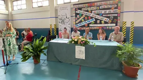 José Corredor Matheos presenta en el colegio Jardín de Arena el libro “El poeta en la escuela”