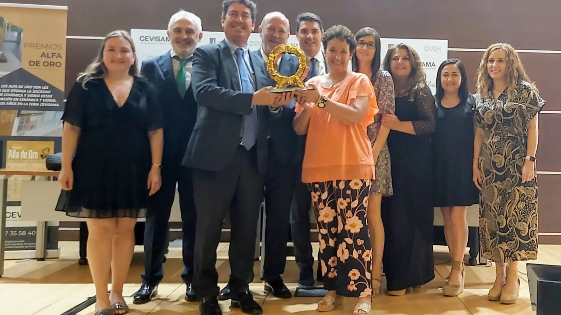 La empresa ondense AKCOAT recibe el premio Alfa de Oro 2022