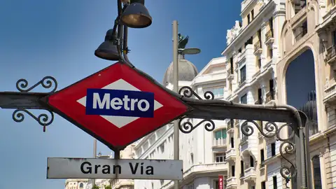 Foto de archivo del cartel de la estación de Gran Vía, Madrid