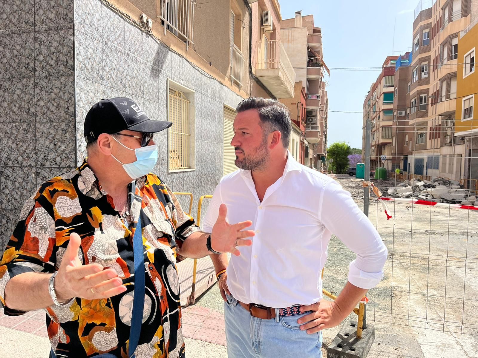 El PP de Elche pide a PSOE y Compromís que desista en la eliminación de aparcamientos proyectada en la calle Olegario Domarco Seller El PP de Elche pide a PSOE y Compromís que desista en la eliminación de aparcamientos proyectada en la calle Olegario Domarco Seller