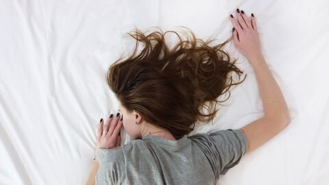 &iquest;C&oacute;mo dormir en plena ola de calor? Cuidado con la cena y la ventilaci&oacute;n