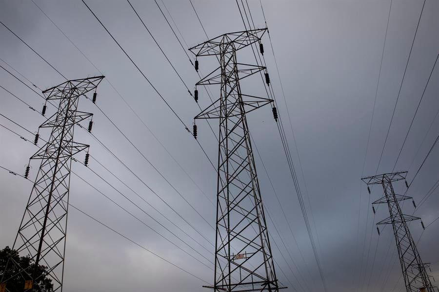 El precio de la luz sube 10 euros el primer día en el que se aplica el tope al gas El precio de la luz sube 10 euros el primer día en el que se aplica el tope al gas