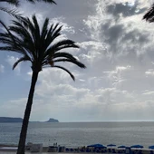 nubes y claros albir l'alfas del pi nubes y claros albir l'alfas del pi