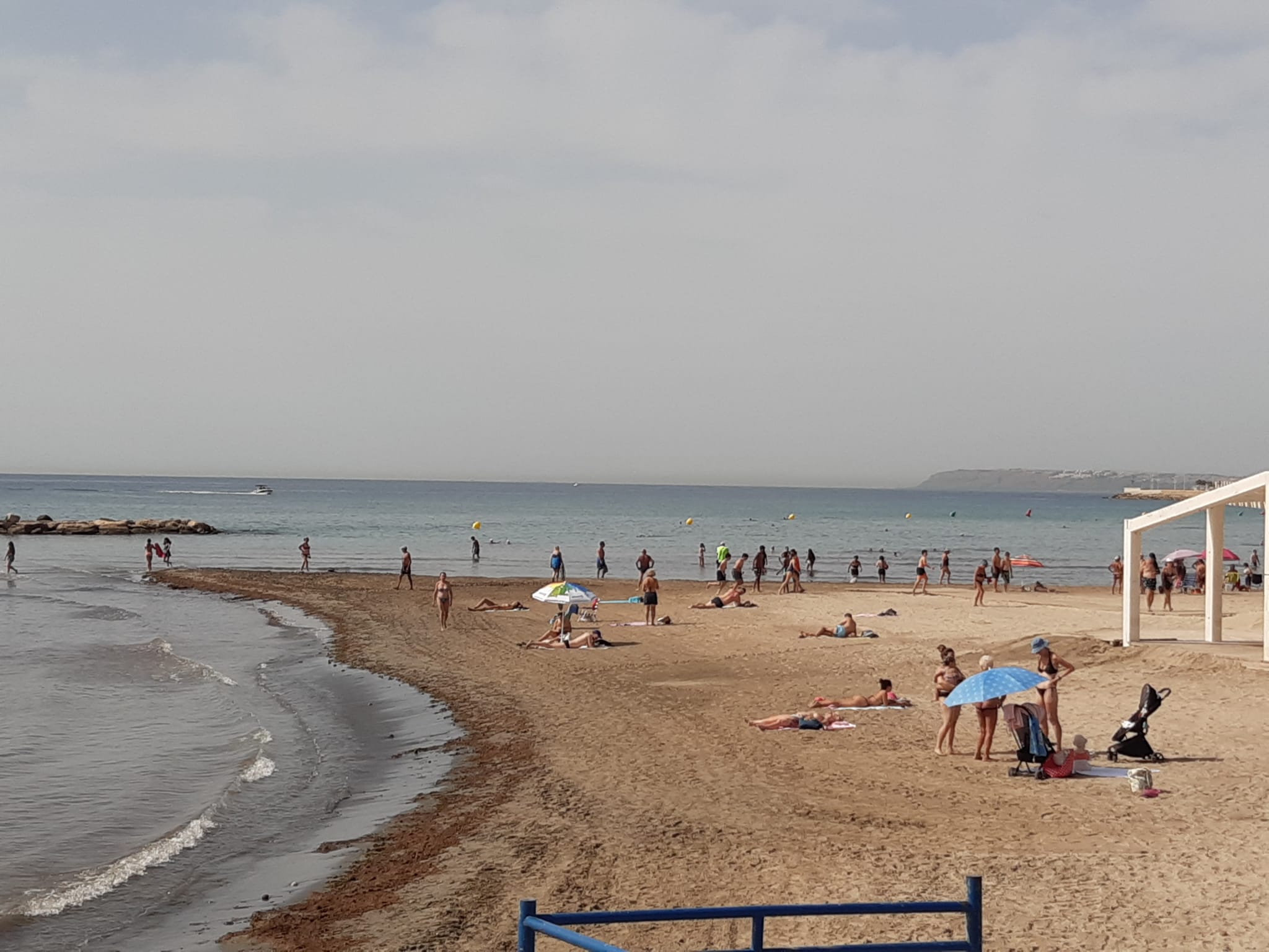Alerta de nivel amarillo y oleaje en Almería, Granada y Málaga Alerta de nivel amarillo y oleaje en Almería, Granada y Málaga