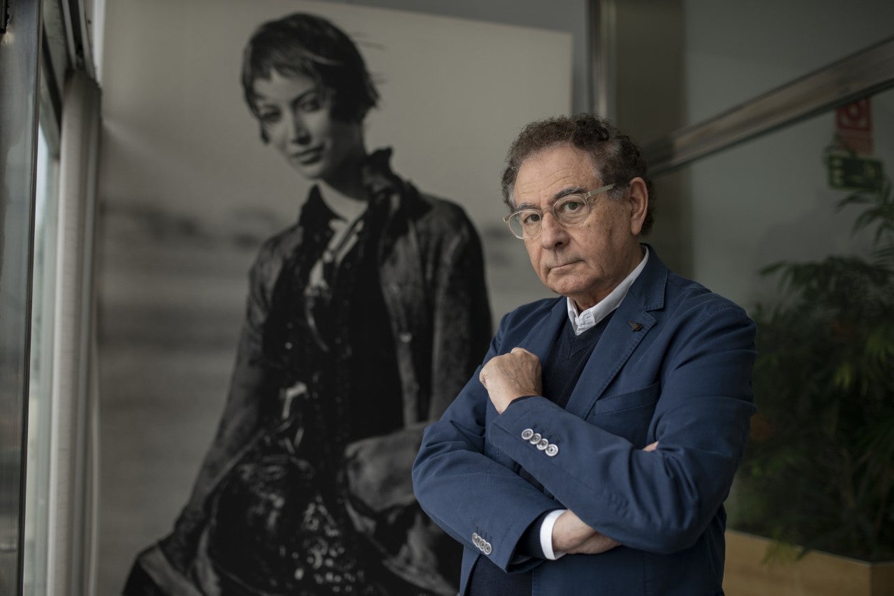 Roberto Verino ingresa oficialmente na Real Academia Galega de Belas Artes o 18 de xuño Roberto Verino ingresa oficialmente na Real Academia Galega de Belas Artes o 18 de xuño