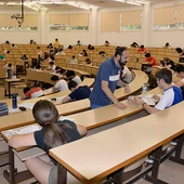 Alumnos realizando las pruebas de la EvAU Alumnos realizando las pruebas de la EvAU