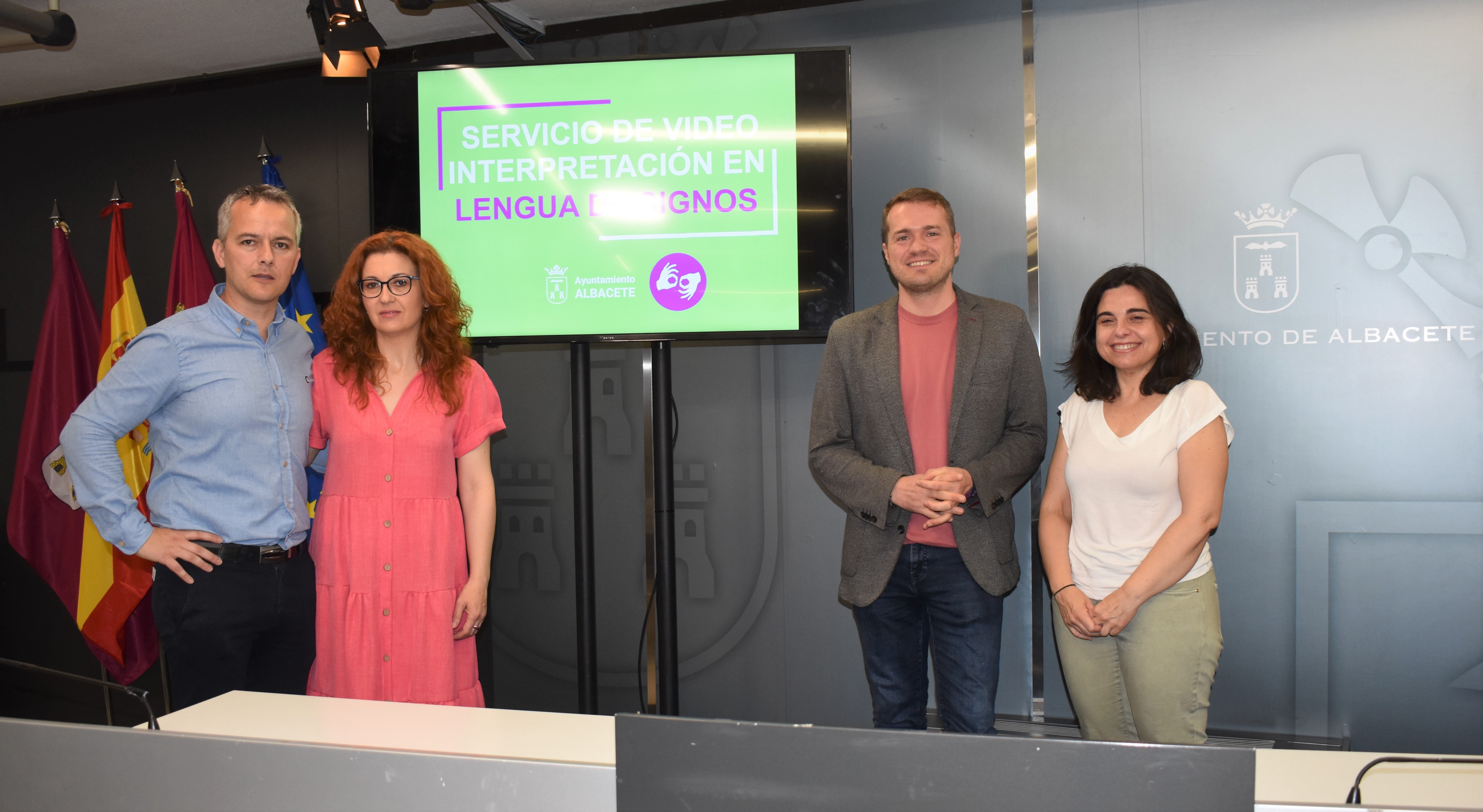 Videointerpretación en lengua de signos para facilitar la atención en el Registro Municipal y en Servicios Sociales Videointerpretación en lengua de signos para facilitar la atención en el Registro Municipal y en Servicios Sociales