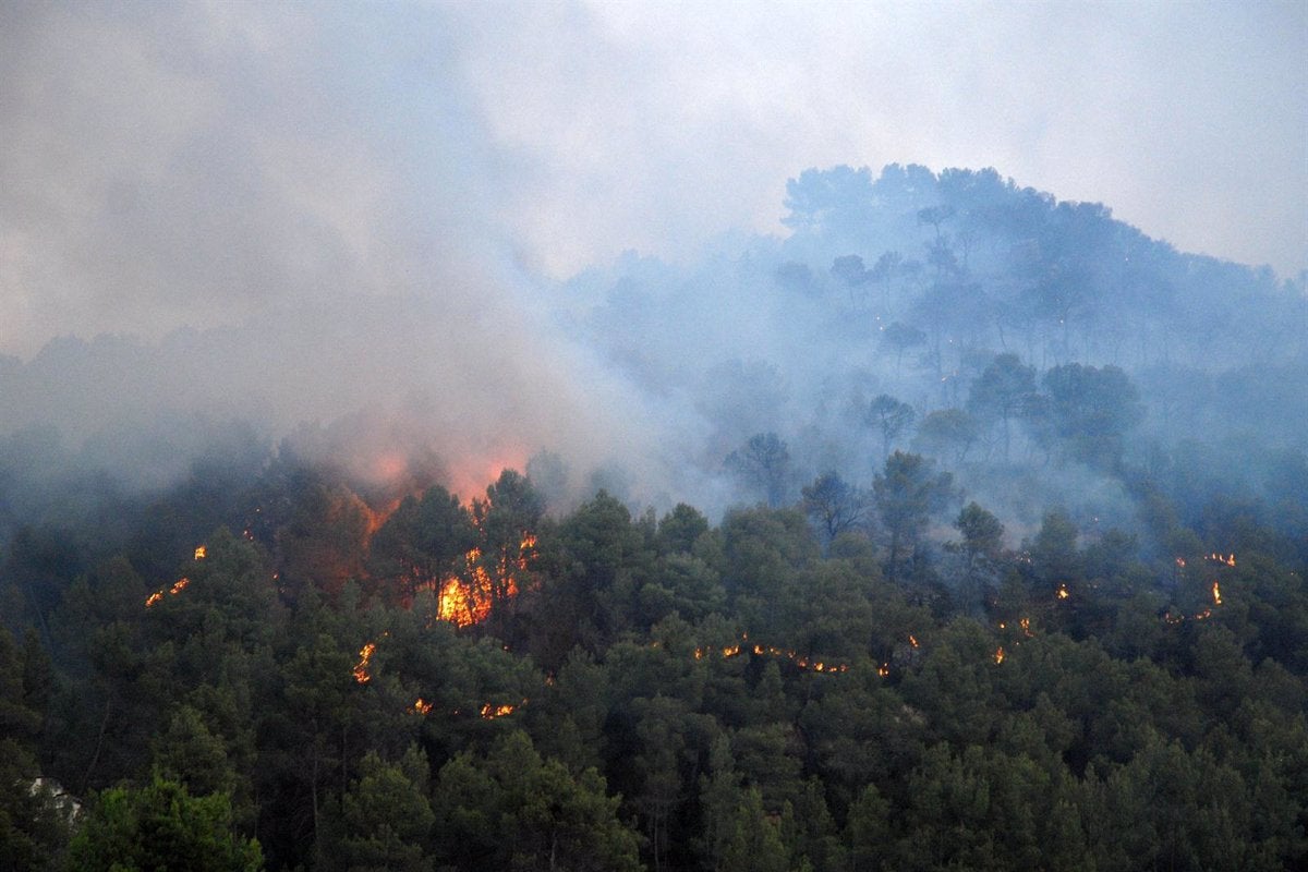 Evoluciona favorablemente el incendio de Valderrobres Evoluciona favorablemente el incendio de Valderrobres