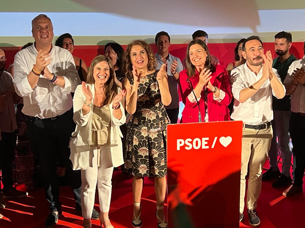 Elecciones Andalucía: Montero acusa al PP en San Fernando de ser un partido "antisistema" Elecciones Andalucía: Montero acusa al PP en San Fernando de ser un partido "antisistema"